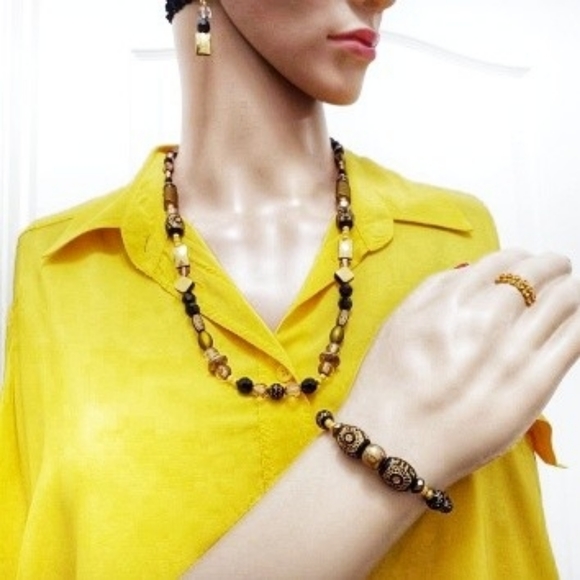 925NEB011 Handmade 3 pc. Gold and Black Necklace Set. - Picture 2 of 7